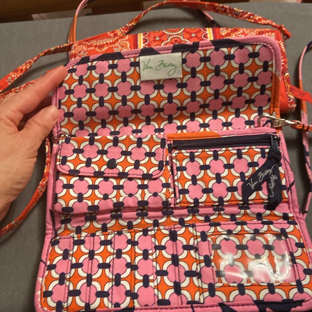 Vera bradley croos body purse wallet like new - Picture 2 of 3